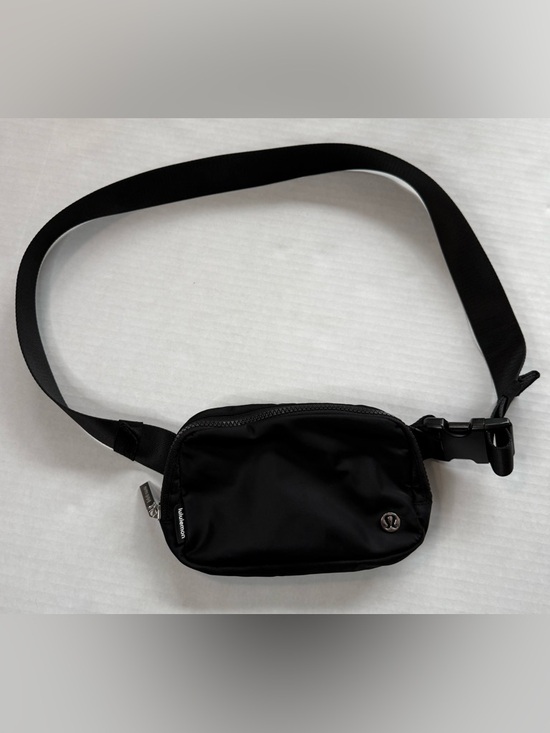 lululemon athletica Other - Lululemon Everywhere Belt Bag Black